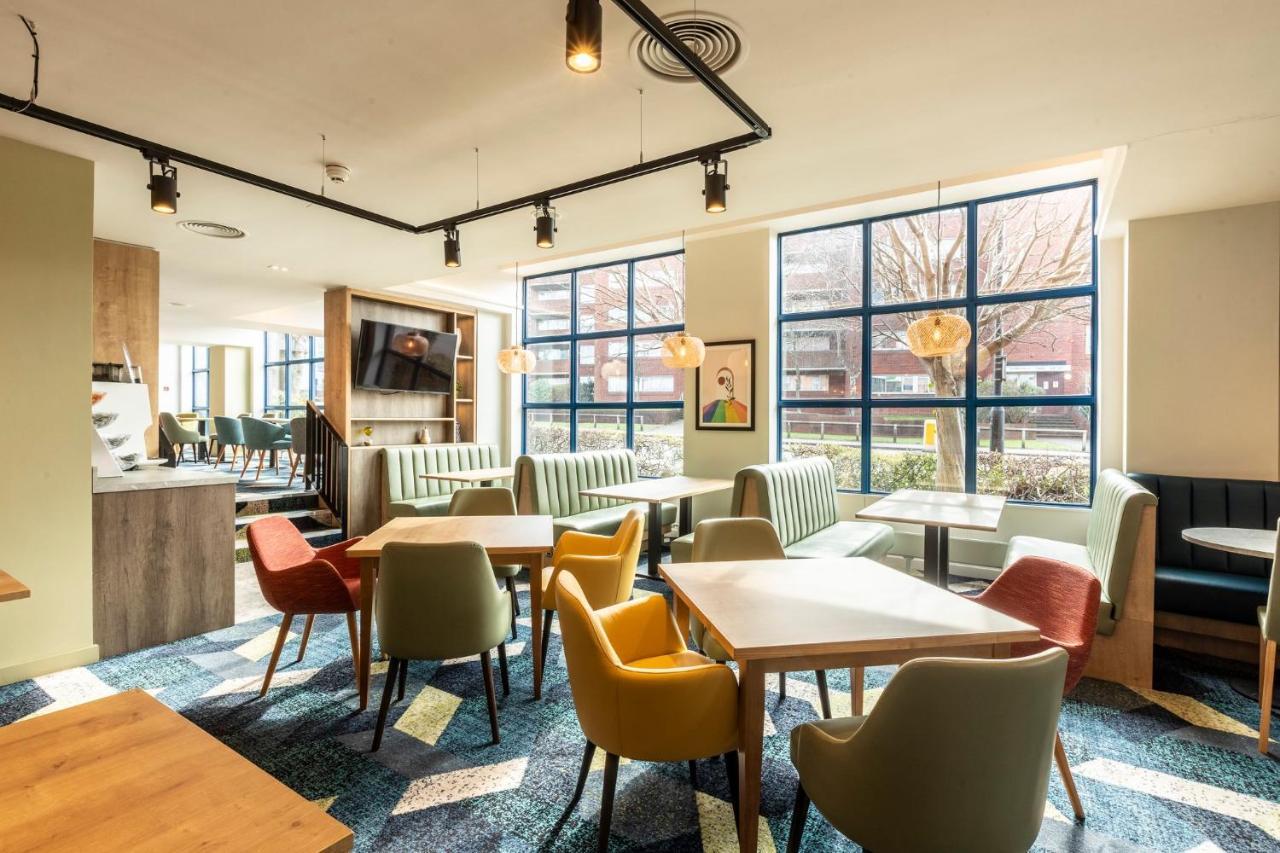 Holiday Inn London Sutton By Ihg Exterior photo