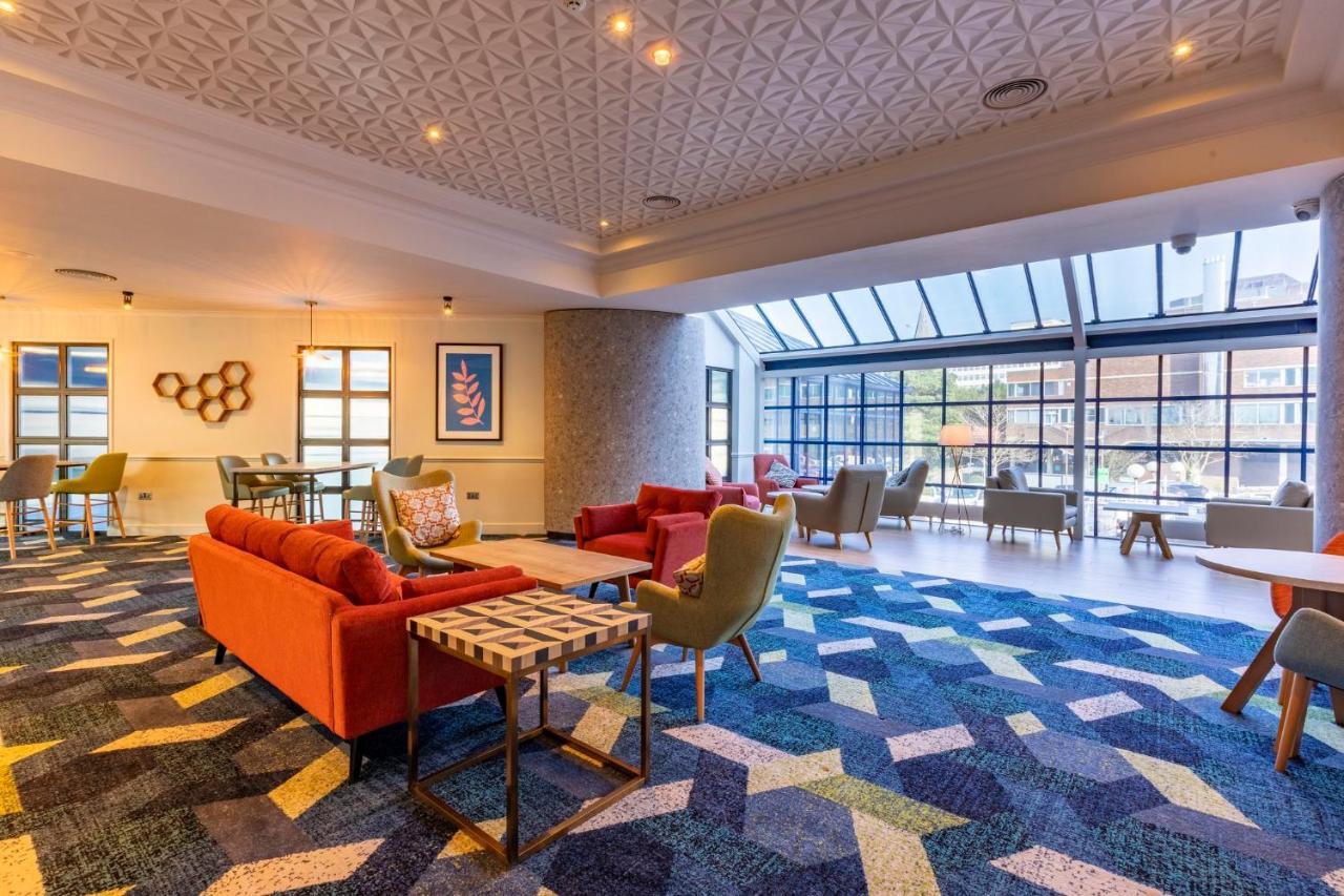 Holiday Inn London Sutton By Ihg Exterior photo