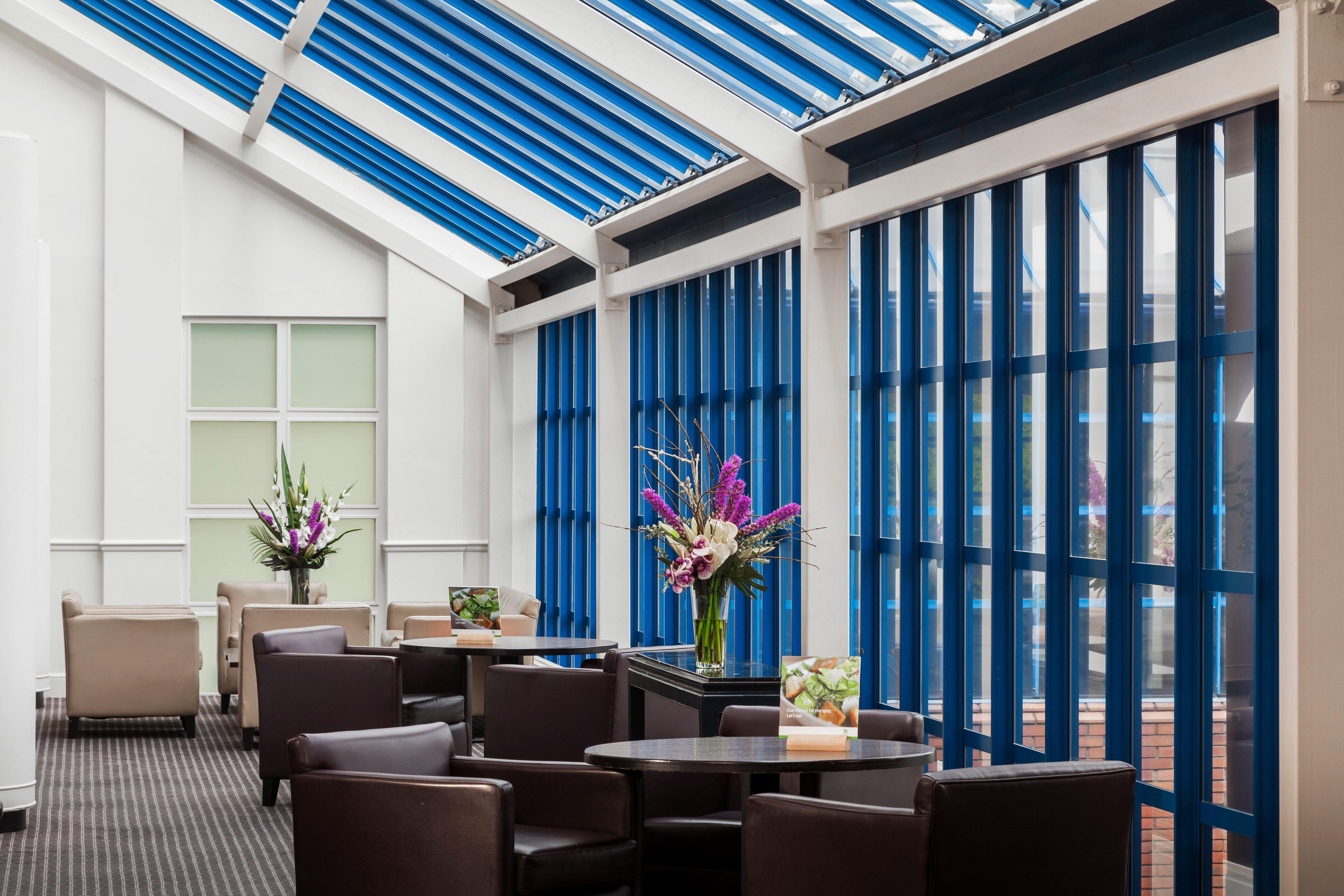 Holiday Inn London Sutton By Ihg Exterior photo