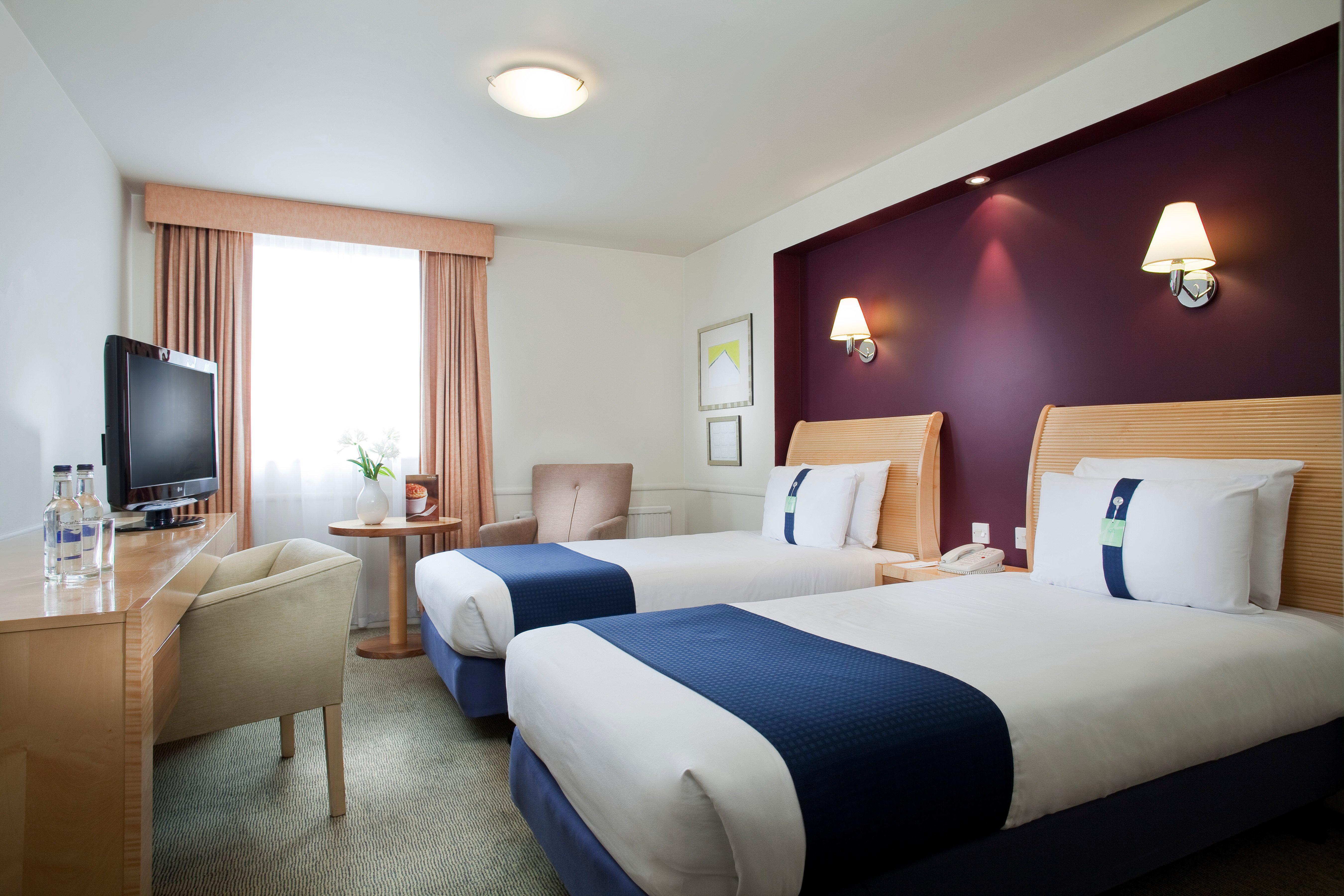 Holiday Inn London Sutton By Ihg Exterior photo