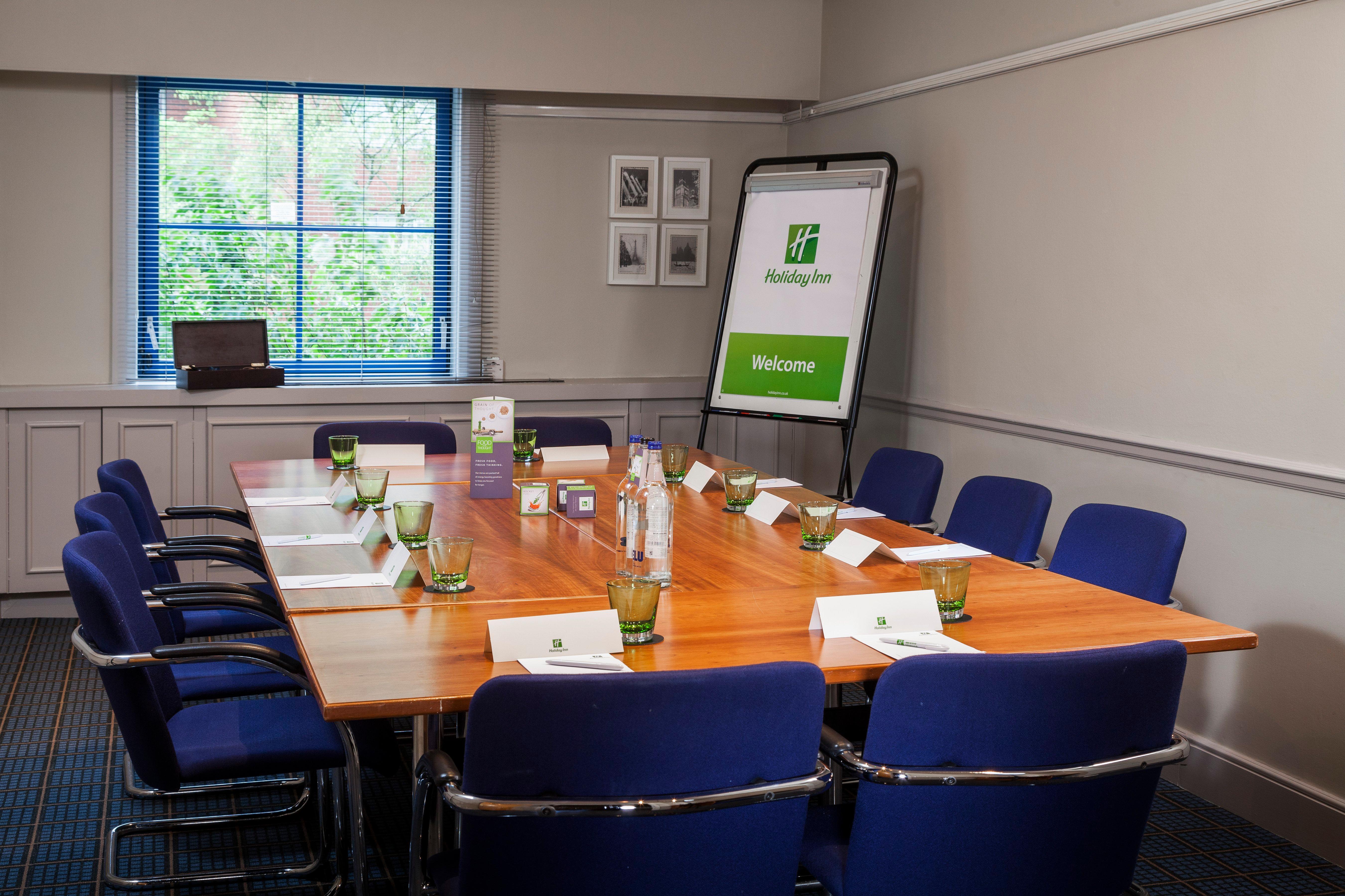Holiday Inn London Sutton By Ihg Exterior photo