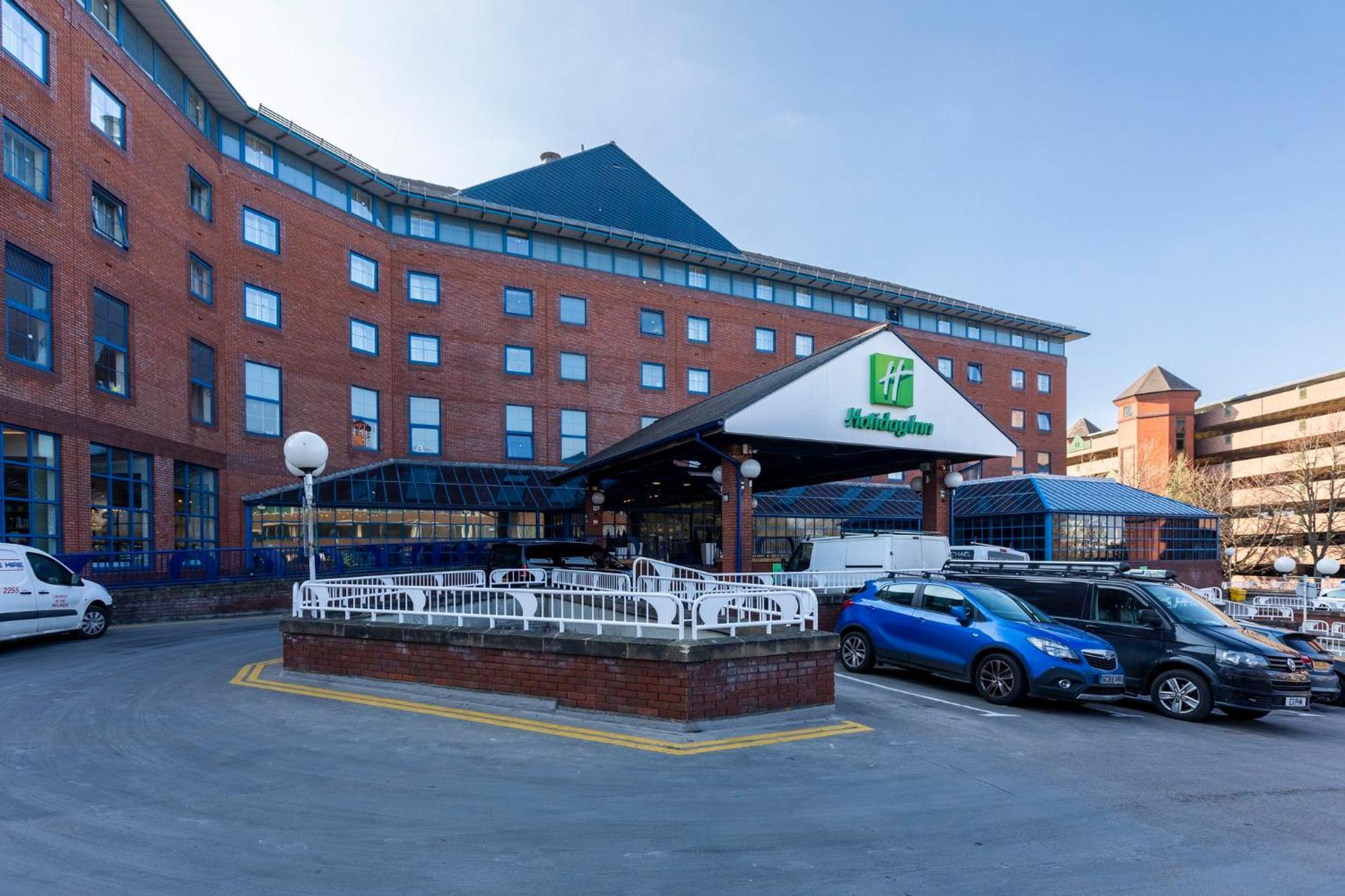 Holiday Inn London Sutton By Ihg Exterior photo